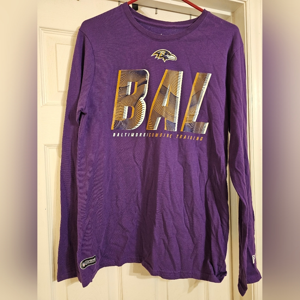 Baltimore Ravens Long-sleeved T-shirt.  Size:M.